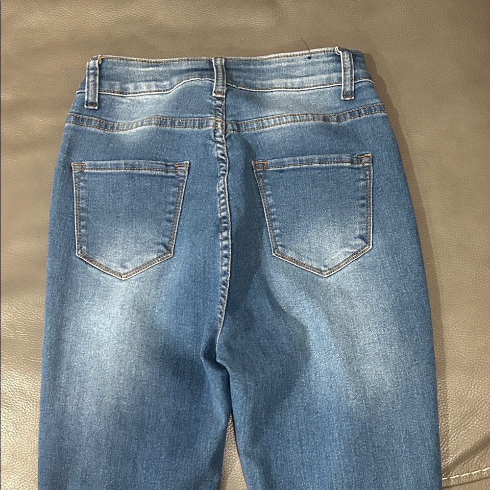 BOB Jeans Stylish Blue Distressed Women Jeans size 7/8 NWOT - Picture 9 of 9
